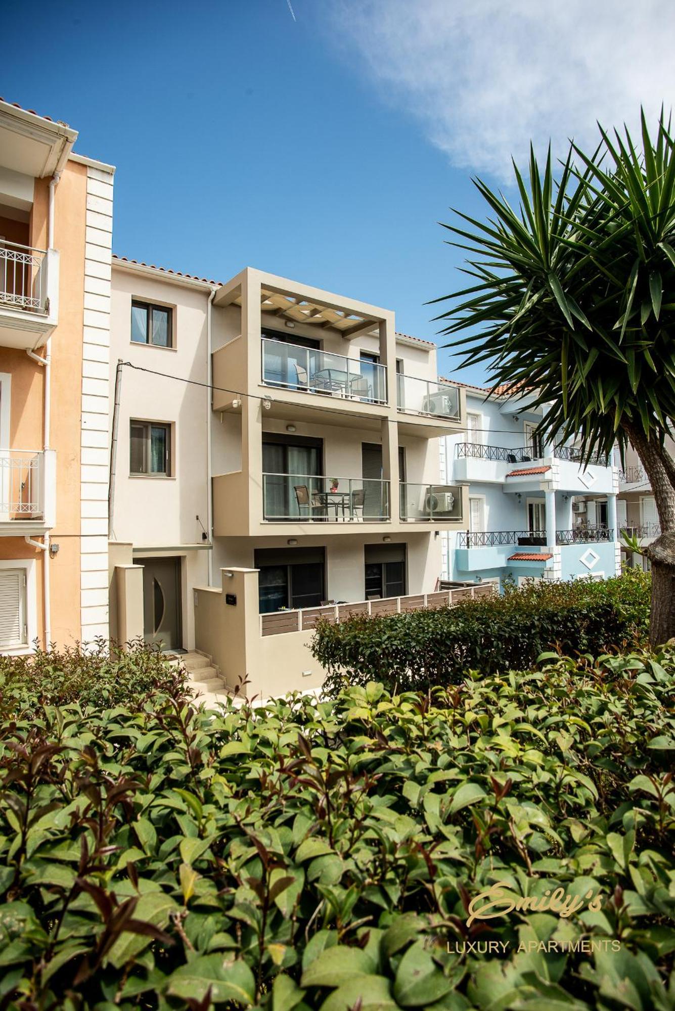 Emily'S Luxury Apartments Argostoli  Exterior photo