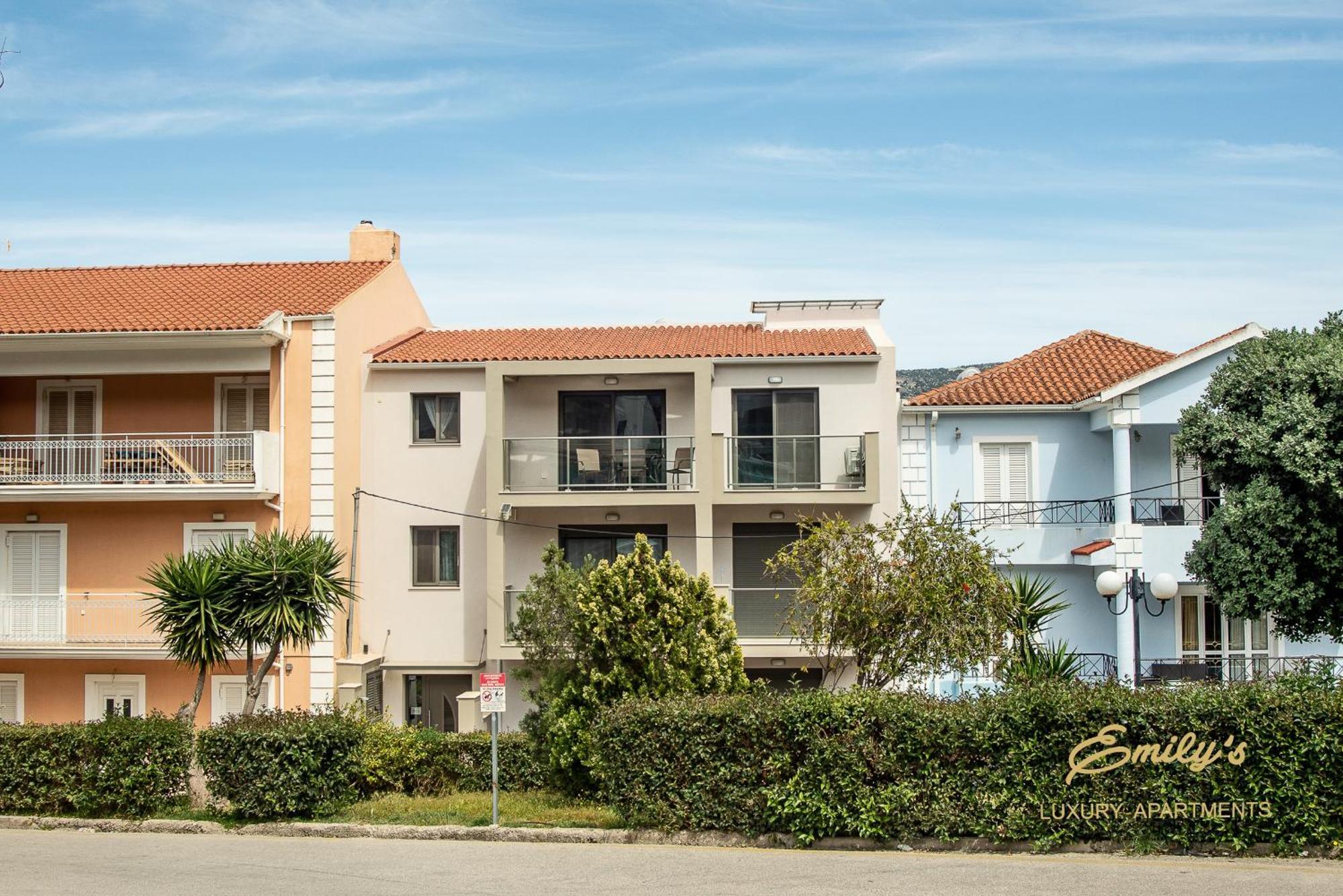 Emily'S Luxury Apartments Argostoli  Exterior photo