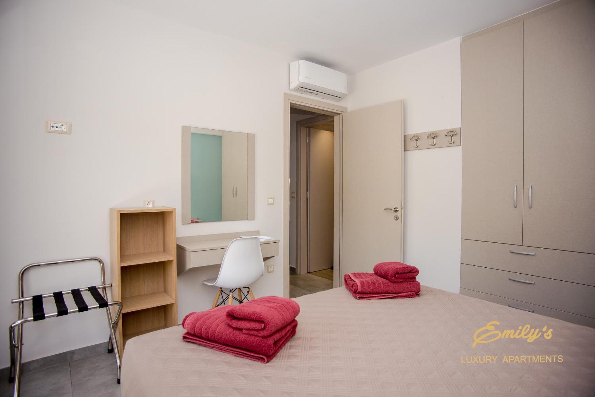 Emily'S Luxury Apartments Argostoli  Exterior photo