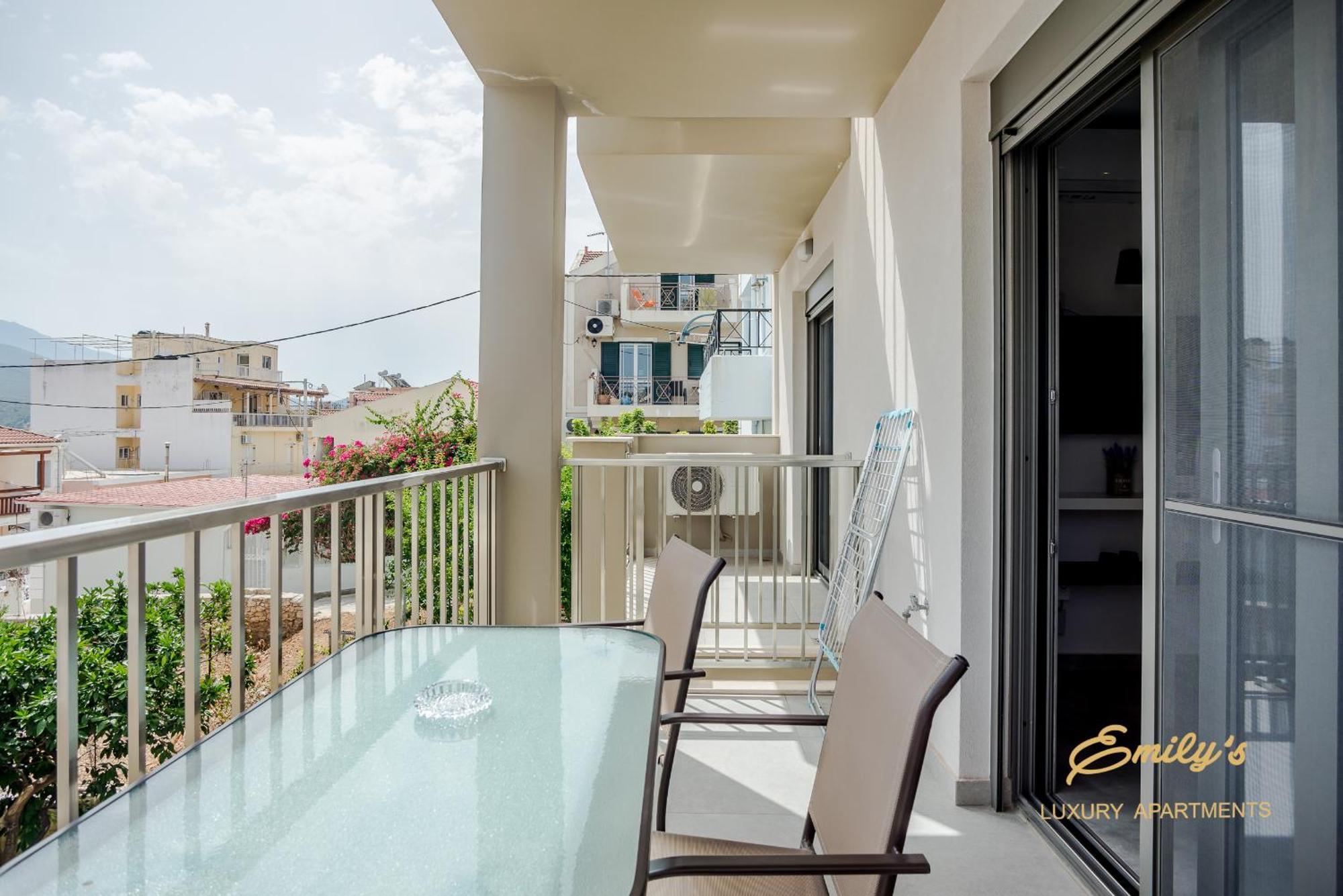 Emily'S Luxury Apartments Argostoli  Exterior photo