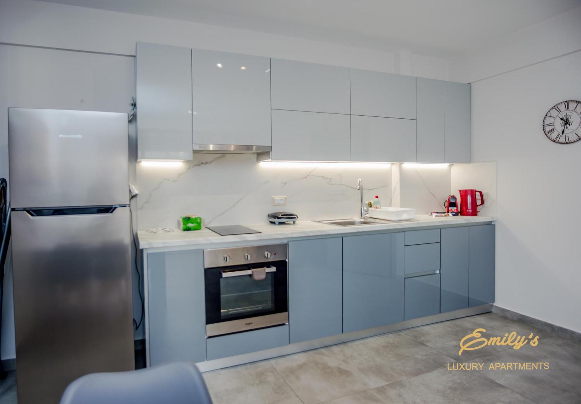 Emily'S Luxury Apartments Argostoli  Exterior photo